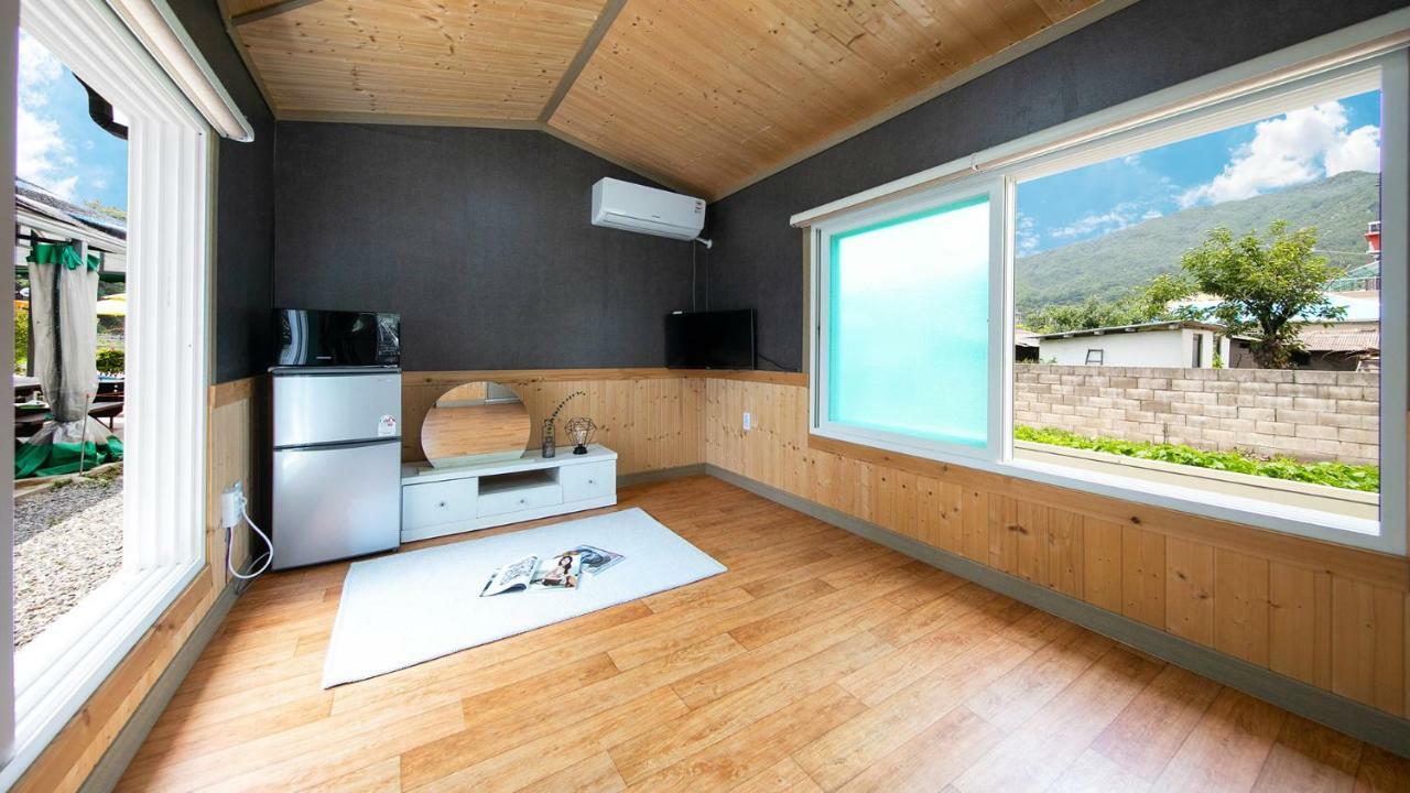 Samcheok Sol Beach Pension Exteriör bild