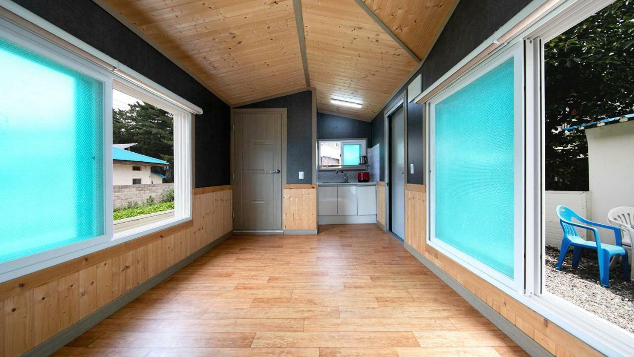 Samcheok Sol Beach Pension Exteriör bild