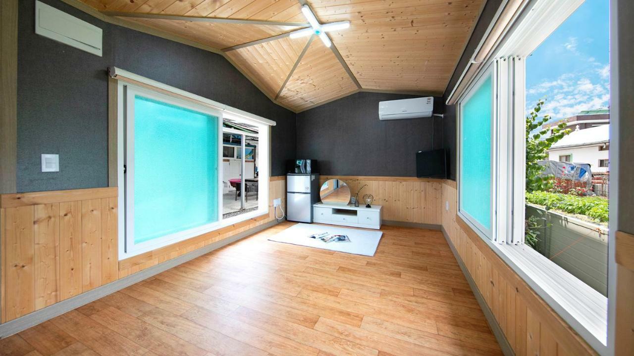 Samcheok Sol Beach Pension Exteriör bild