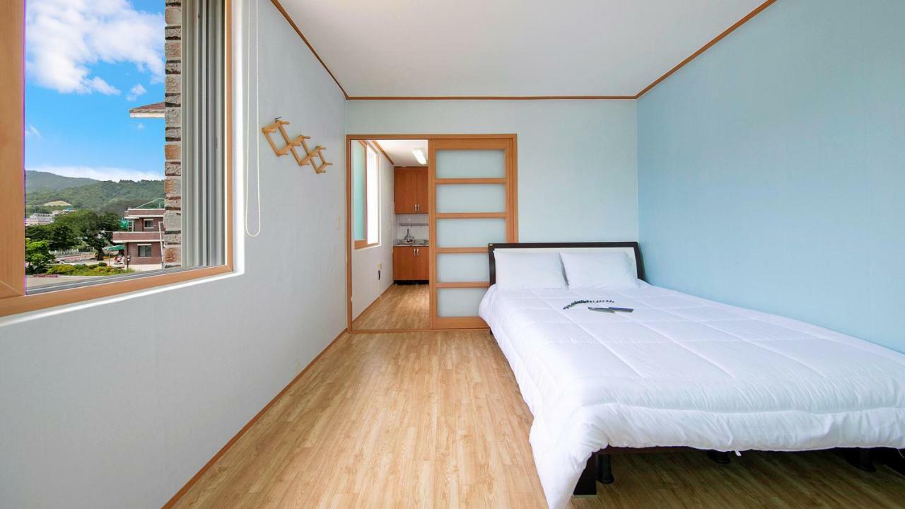 Samcheok Sol Beach Pension Exteriör bild