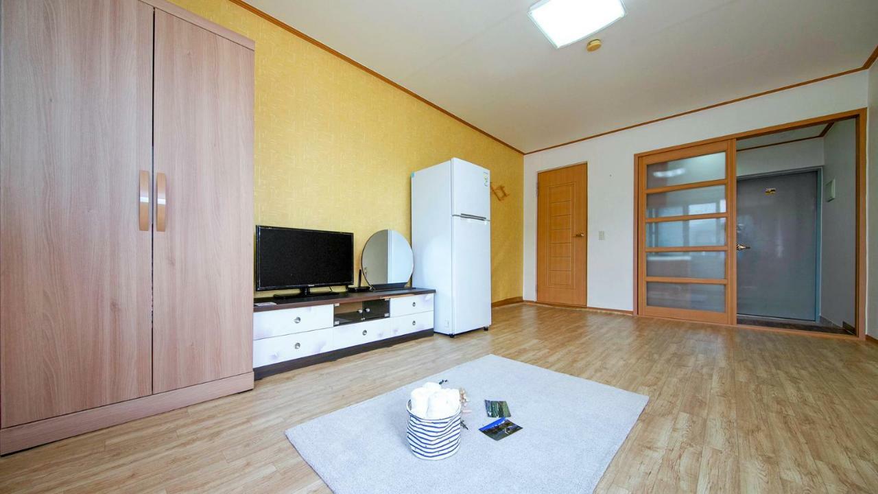 Samcheok Sol Beach Pension Exteriör bild