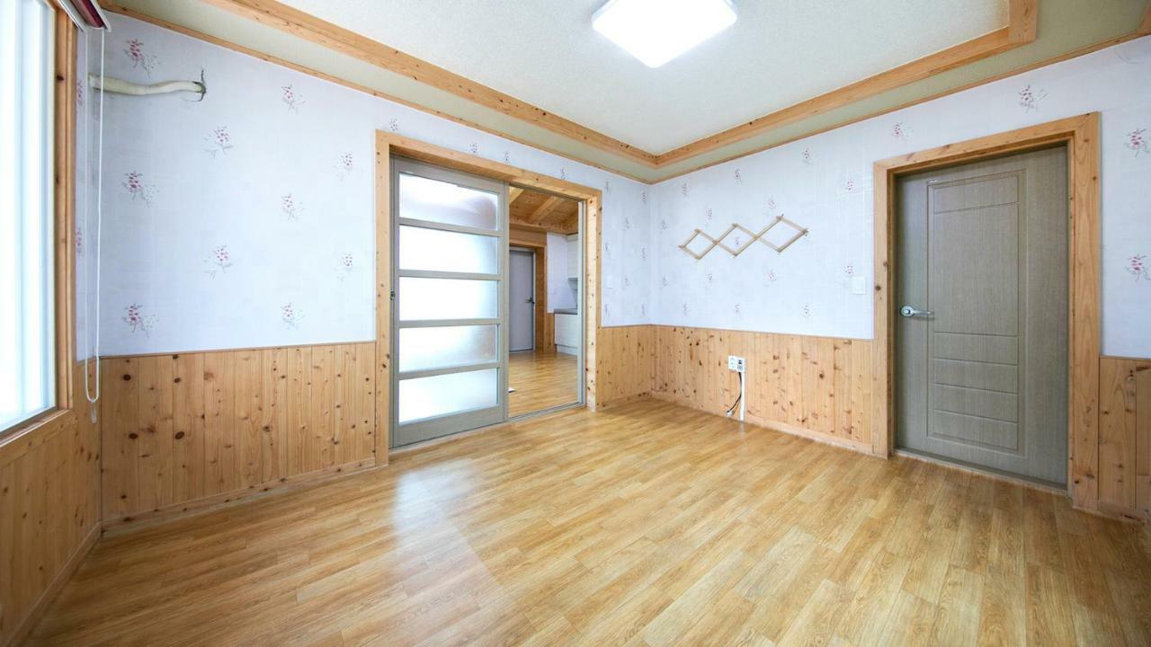 Samcheok Sol Beach Pension Exteriör bild