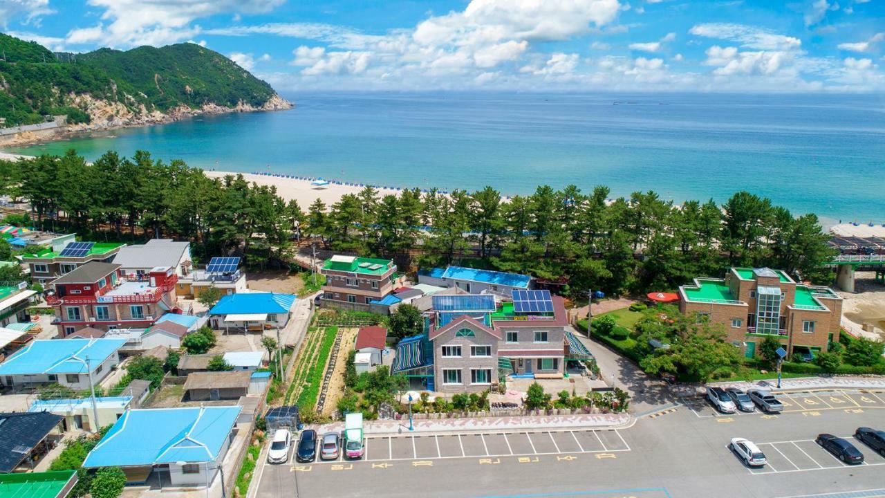 Samcheok Sol Beach Pension Exteriör bild