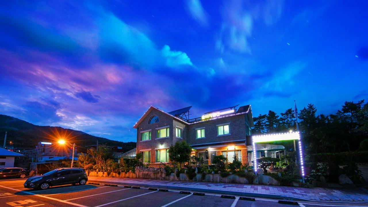 Samcheok Sol Beach Pension Exteriör bild